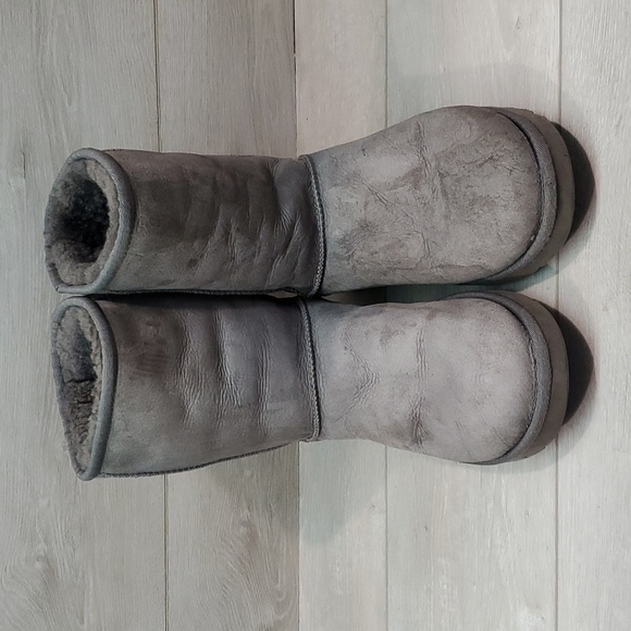 Ugg Australia Women 5825 Classic Short Sheepskin Leather boots shoes sz 10 - Picture 2 of 14